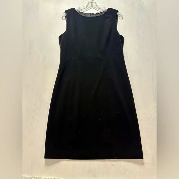 T Tahari Black Sleeveless Sheath Dress Women’s Size 12 Classic Little Black Dres - Picture 1 of 9